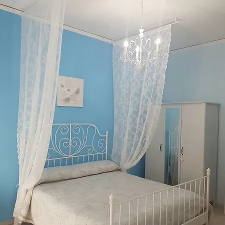 La Luna Di Pippo Bed & Breakfast 3*