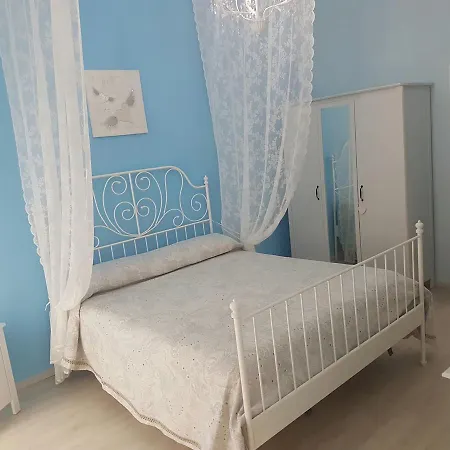 La Luna Di Pippo Bed & Breakfast Naples