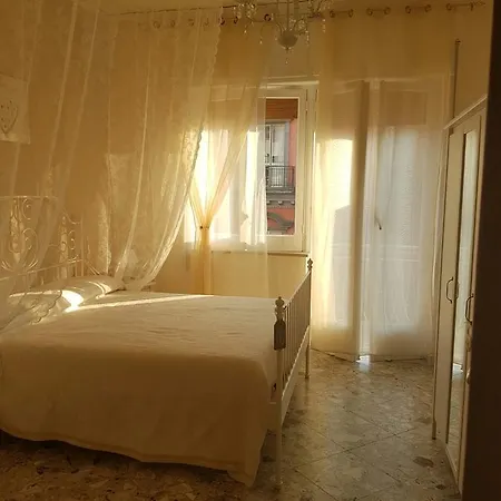 La Luna Di Pippo Nocleg ze śniadaniem Neapol